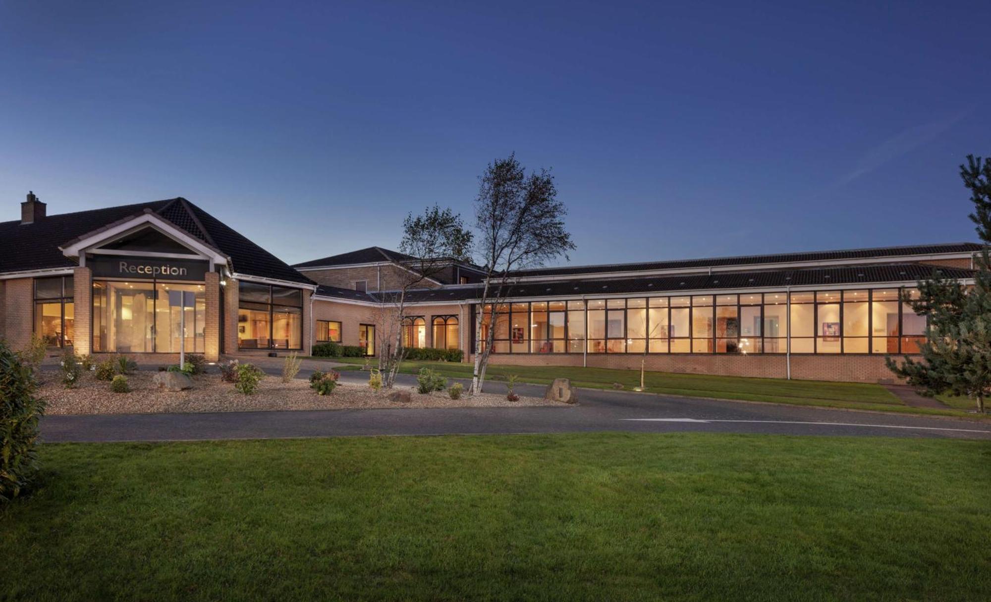 Glasgow Westerwood Hotel, Spa & Golf Resort Cumbernauld Exterior photo