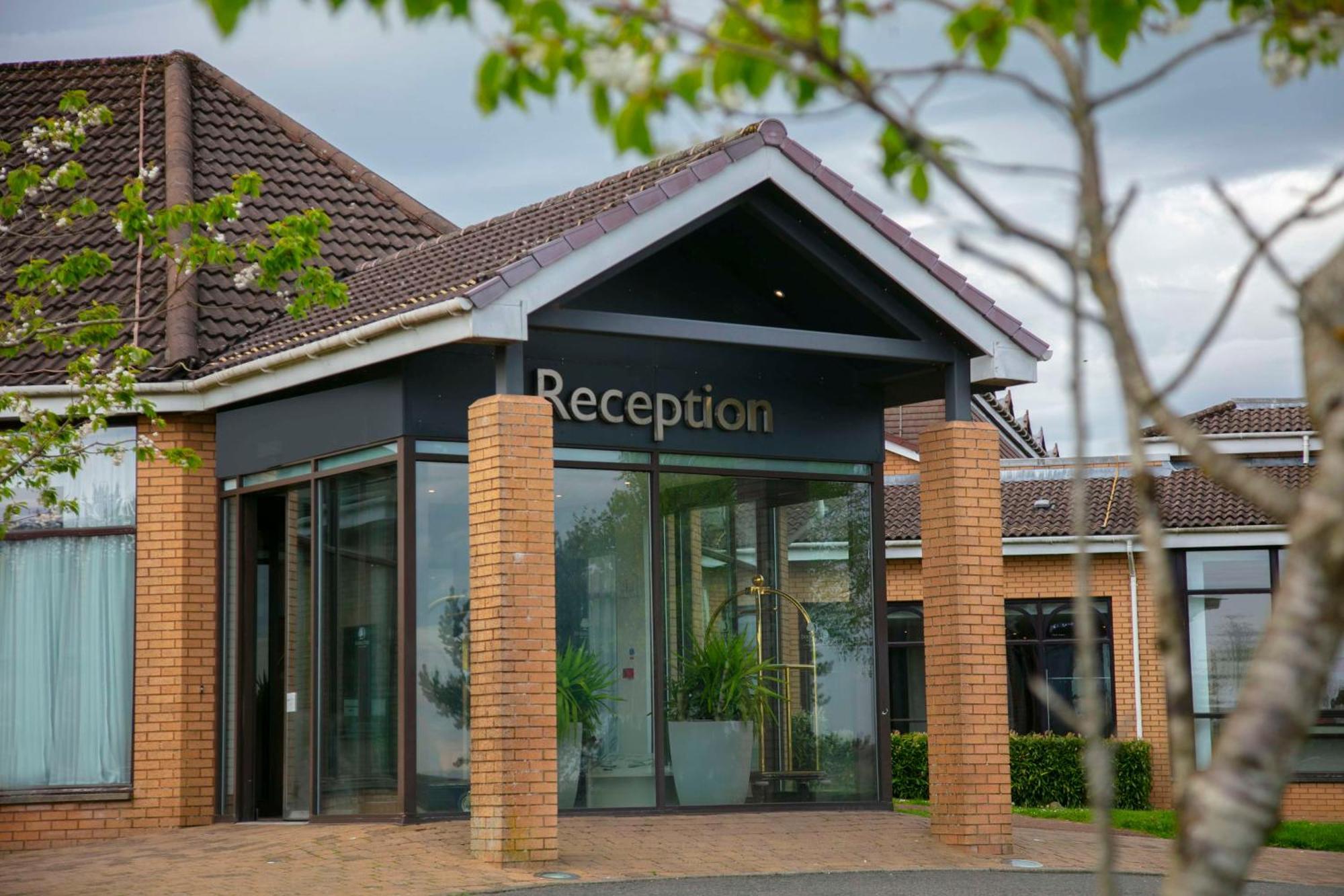 Glasgow Westerwood Hotel, Spa & Golf Resort Cumbernauld Exterior photo